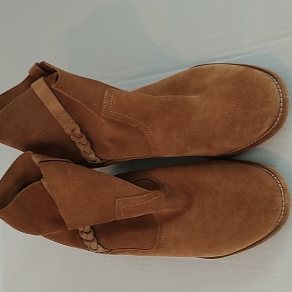 Report Rudy Leather Suede Tan Pull On Ankle Bootie 10 - Picture 2 of 12